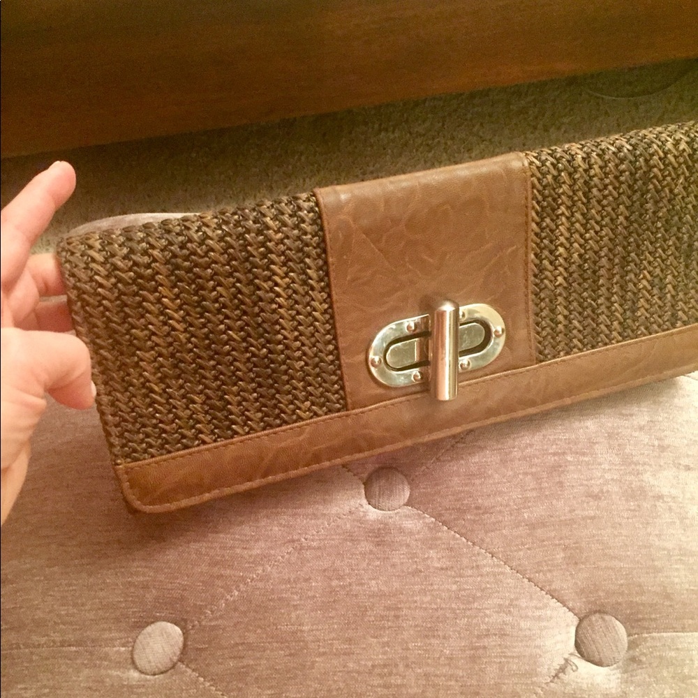 Clutch - Picture 5 of 6